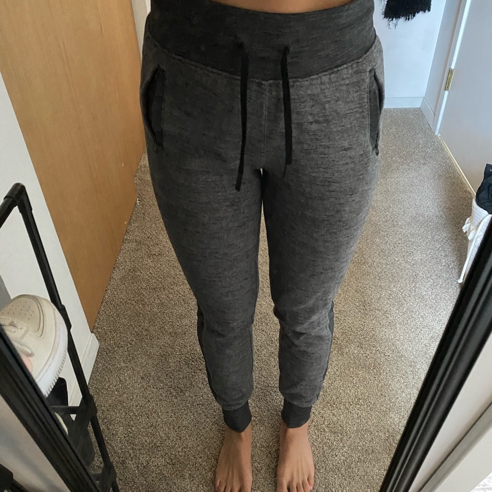 Lululemon joggers